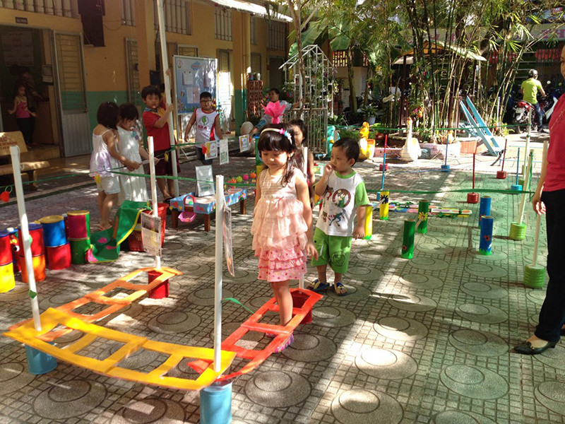 lợi ích khi trẻ vui chơi ngoài trời