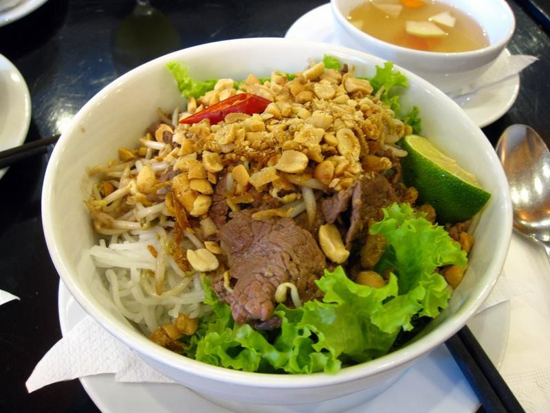 bún bò xào cho bé