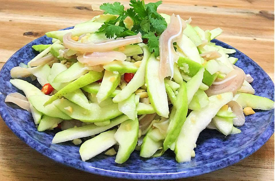 nộm ổi tai heo
