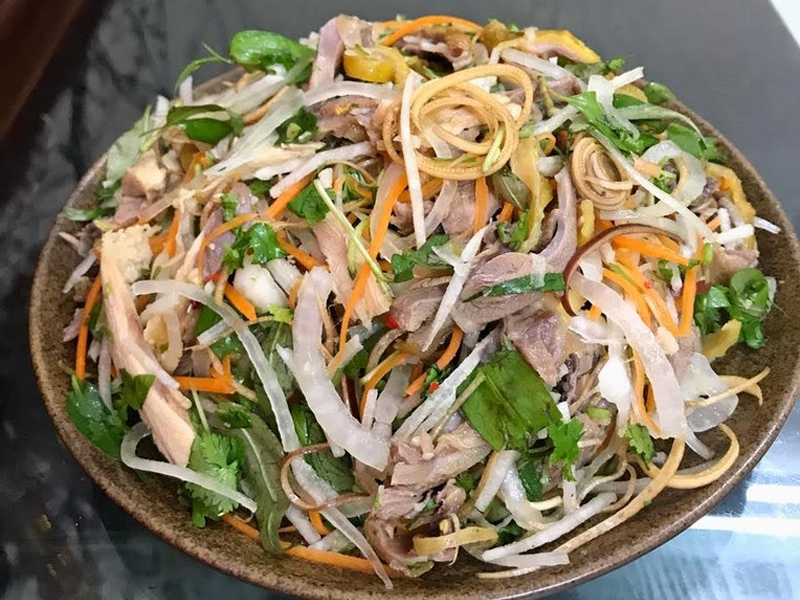 nộm gà thập cẩm