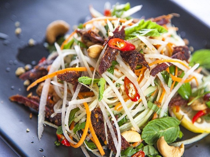 nộm xoài xanh bắp bò