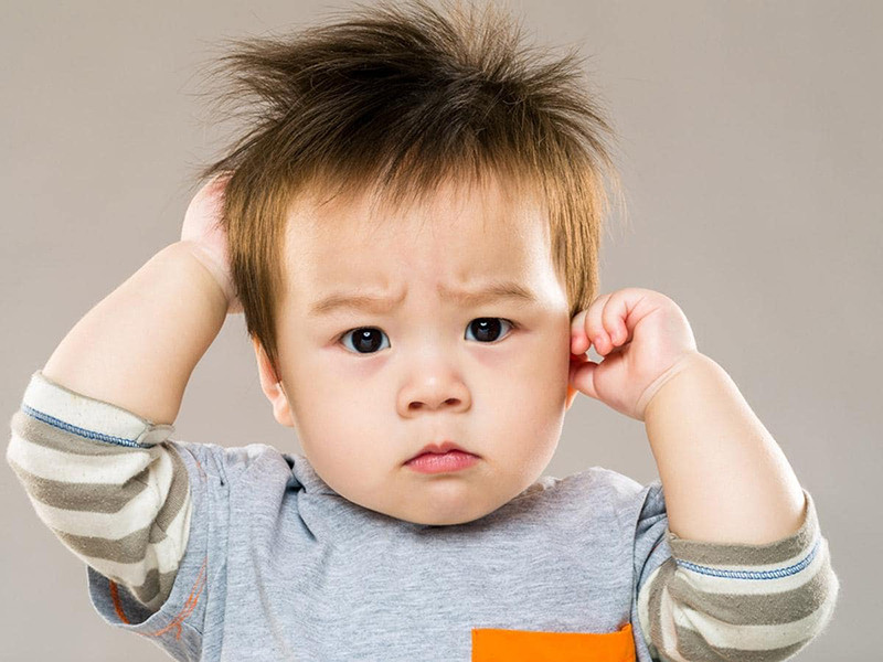 xử lý khi trẻ ăn vạ