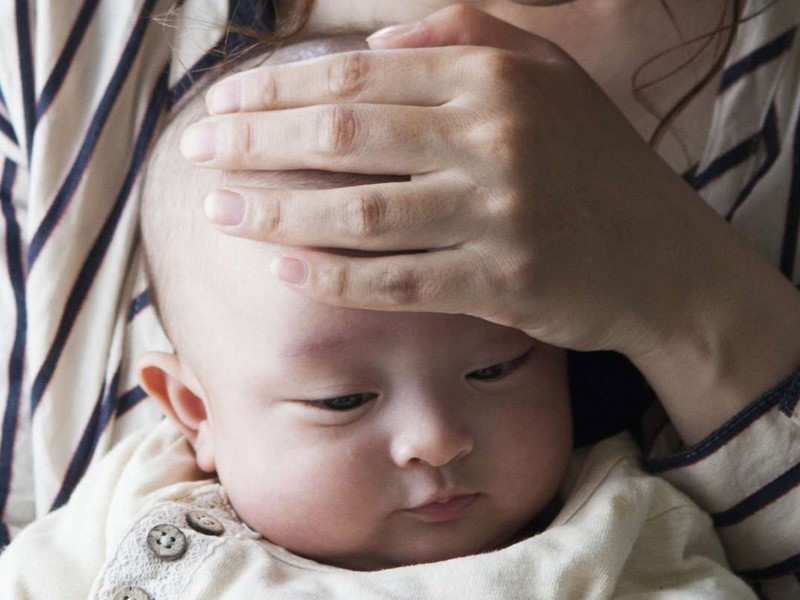 sốt co giật ở trẻ