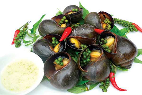 ốc nướng tiêu xanh