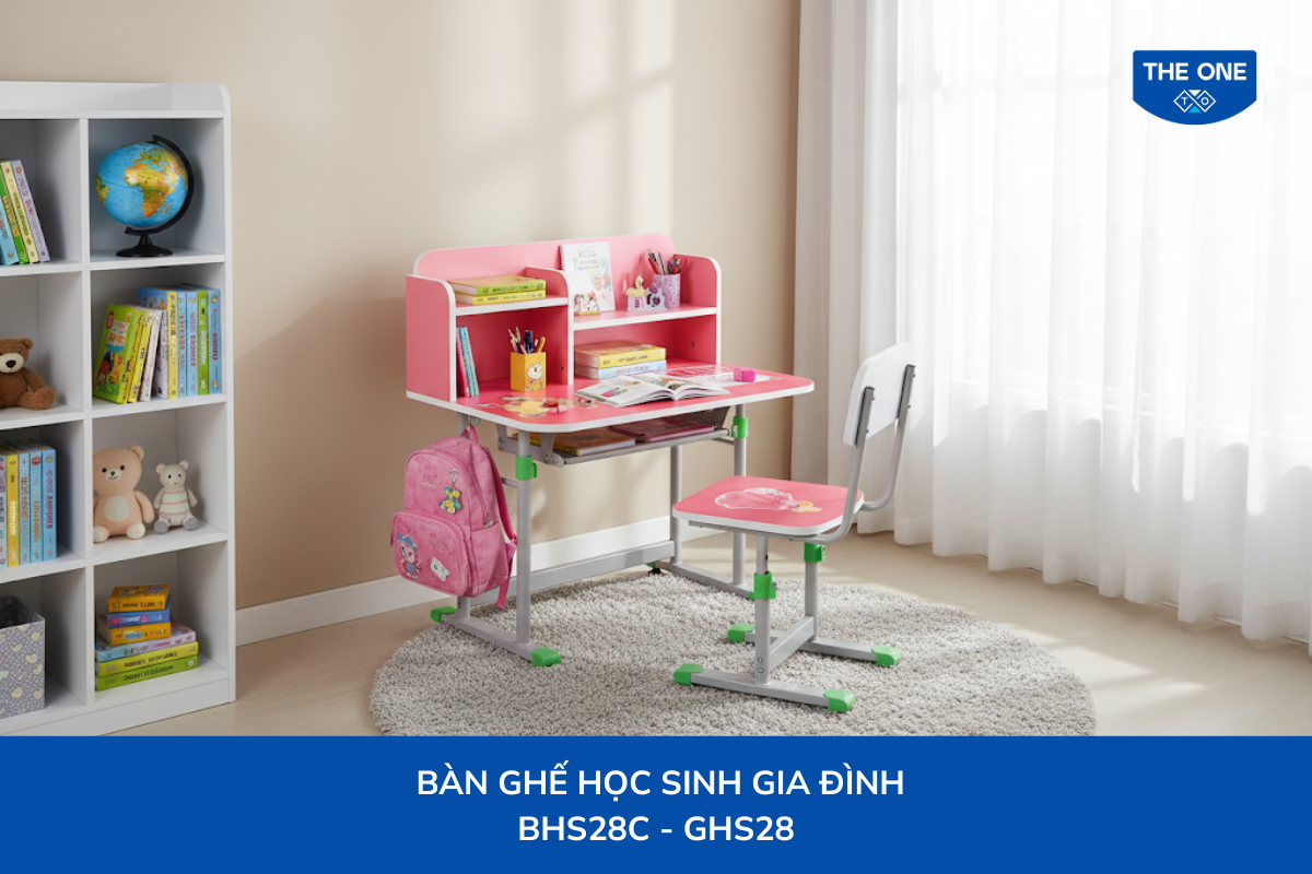 Bộ bàn ghế học sinh The One BHS28C-3 dành cho bé gái được bố trí trong gian phòng yên tĩnh, tạo môi trường học tập tập trung và thoải mái.