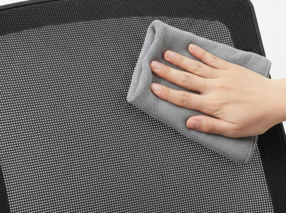 Cách Vệ Sinh Ghế Công Thái Học Đúng Chuẩn: Hướng Dẫn Chi Tiết Theo Từng Chất Liệu