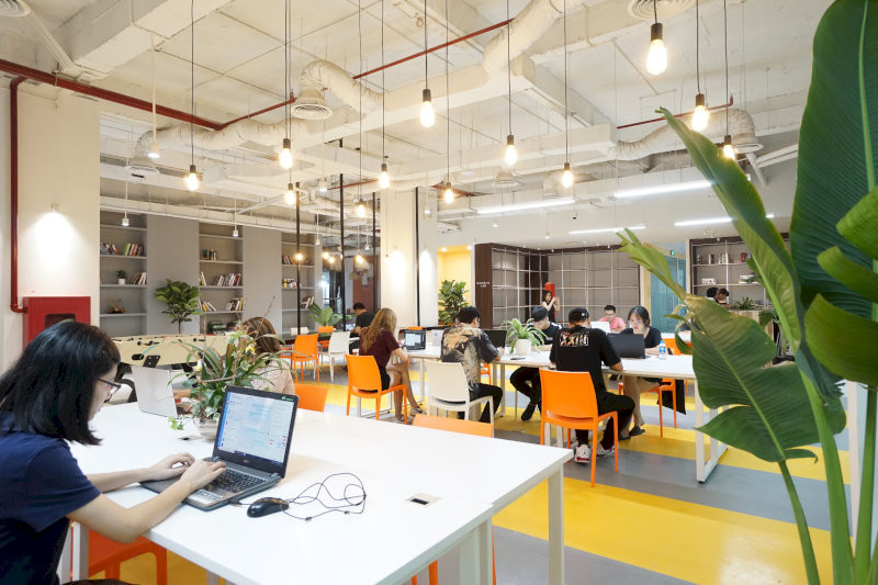 Văn phòng mở cảm giác thân thiện và hiện đại, phù hợp với startup