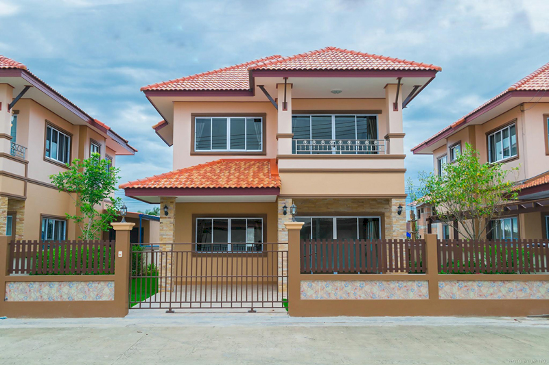 Mái Thái độ dốc cao giúp thoát nước mưa nhanh, phù hợp khí hậu nhiệt đới (Nguồn ảnh: Internet)