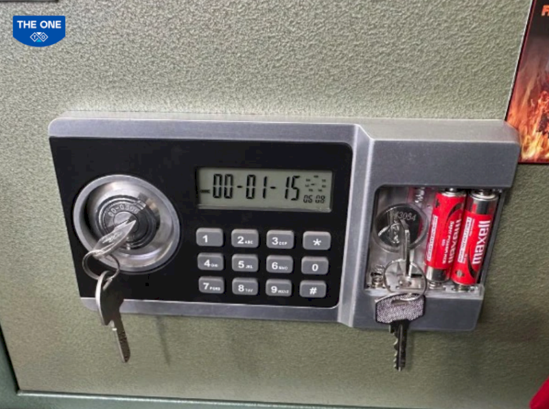 Két không mở được do nhập sai mã nhiều lần hay sử dụng chìa khóa dự phòng để mở khóa két.