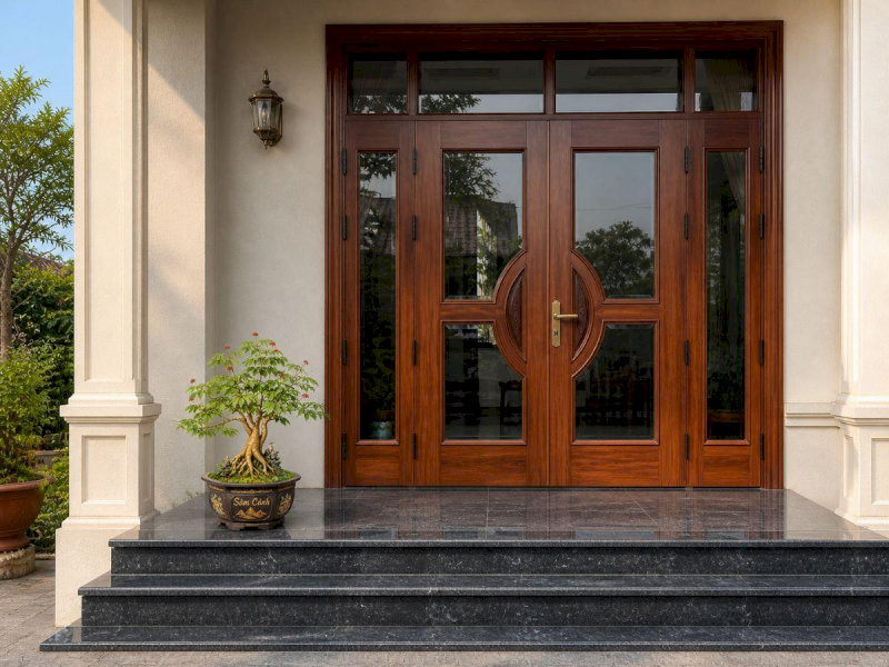 Đặt Cây Sâm Cảnh ở góc sân chính diện hoặc cạnh bậc tam cấp giúp gia chủ tăng cường sức khỏe và sự kiên định