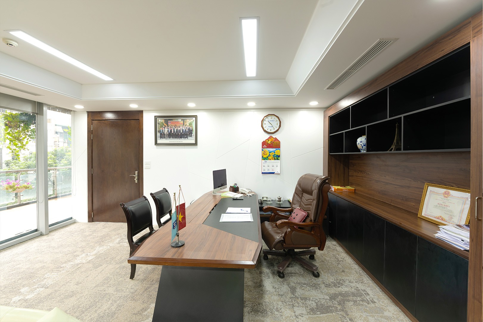 Nội thất văn phòng Điện Lạnh Hòa Phát do Nội thất The One cung cấp.