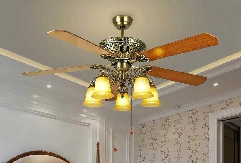 Đèn quạt trần cánh gỗ pha lê