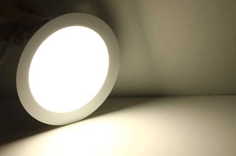 Đèn led 3 chế độ âm trần - đèn led âm trần 3 chế độ