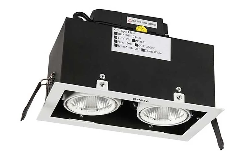 nên dùng đèn led âm trần của hãng nào