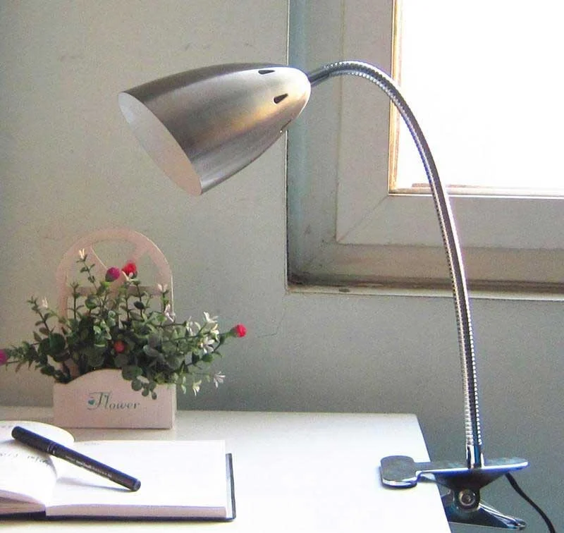 Đèn học kẹp bàn Pixar chống cận thị - Đèn LED kẹp bàn bảo vệ mắt