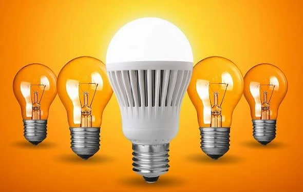 nên mua đèn ánh sáng vàng hay trắng