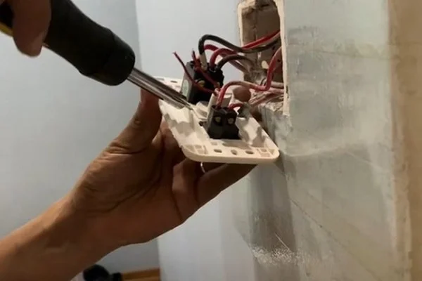 cach-lap-den-suoi-nha-tam-7