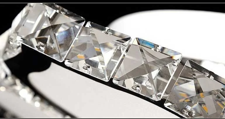 den-mam-pha-le-htm-05-anh-2