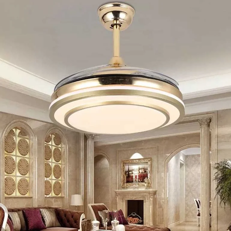 den-quat-dau-canh-chris-anh-1