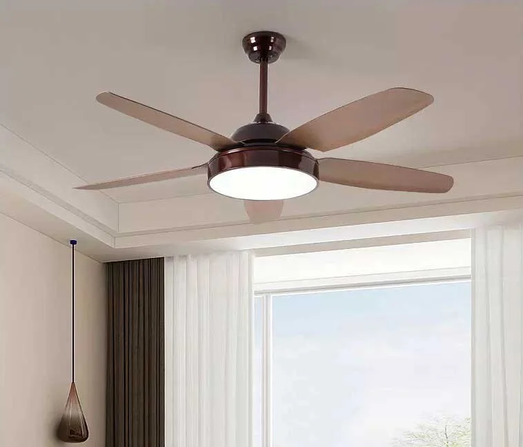 den-quat-tran-hien-dai-anh-4