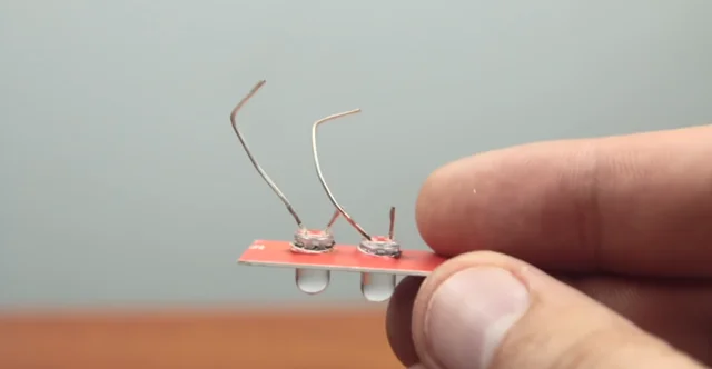 cách làm đèn led chạy bằng pin