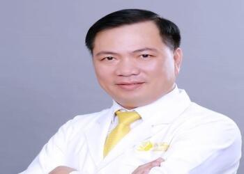 Sự cần thiết phân biệt mỡ nách và tuyến vú phụ ở nách