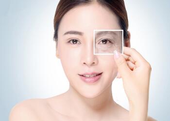 Nâng cung mày bằng tiêm botox có được không?