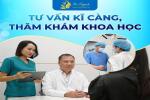 dr-tuynh-tu-van-tham-kham-benh-nhan