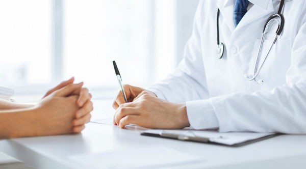 Cắt mí mắt có nguy hiểm không?
