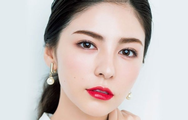 Cắt mí mắt nên hay không?