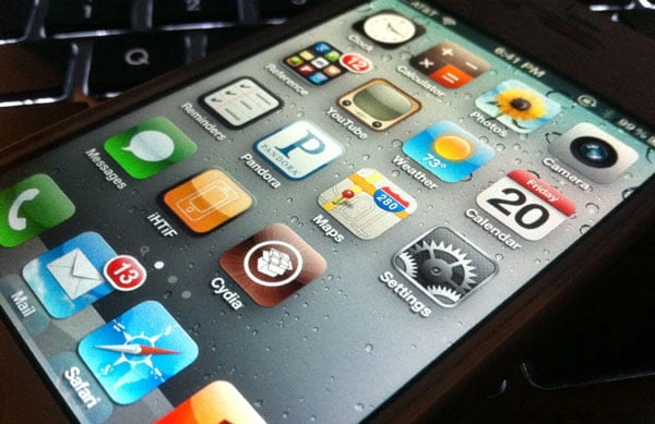 nhan-biet-iphone-da-jailbreak-6