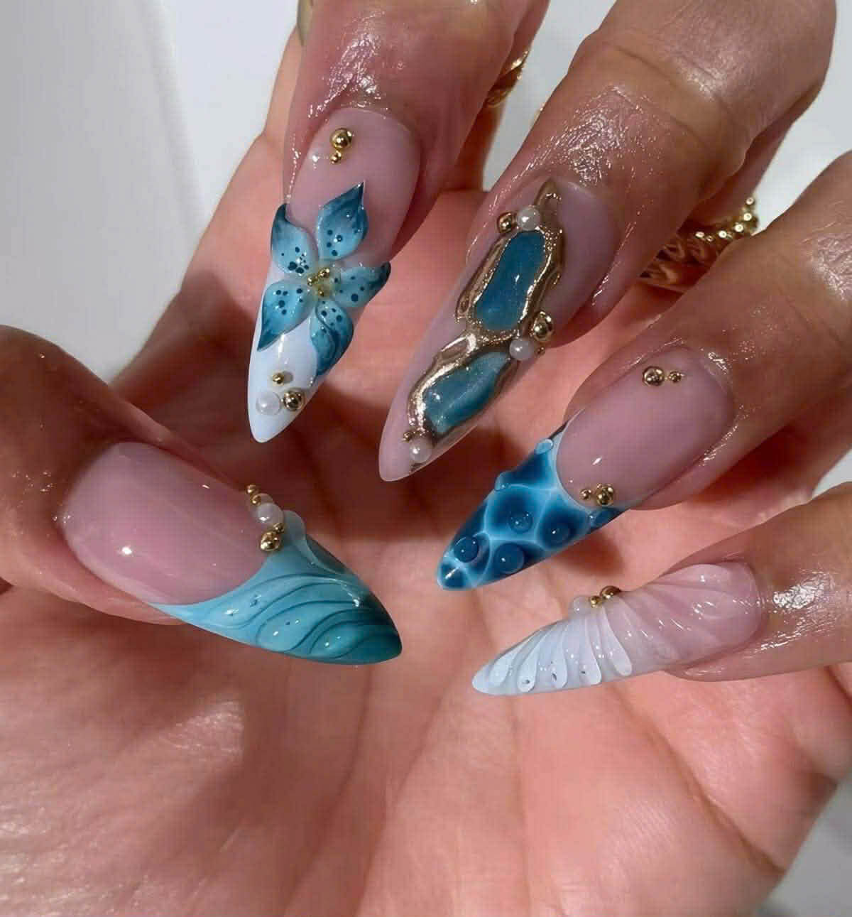 Icon of nail polish