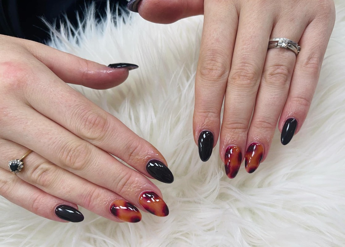 Icon of nail polish