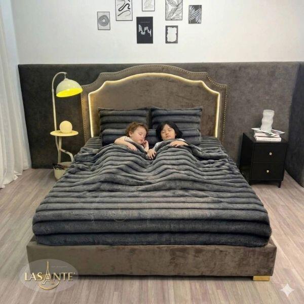 350-gsm-rabbit-plush-bedding-set-lasante-4