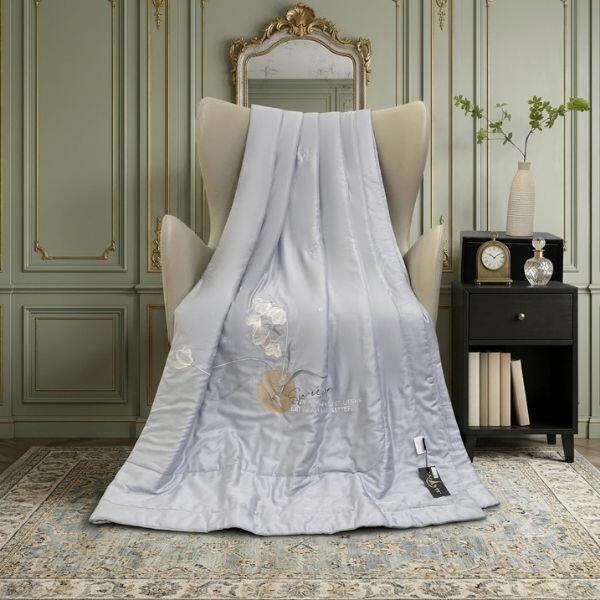 embroidered-summer-blanket-5