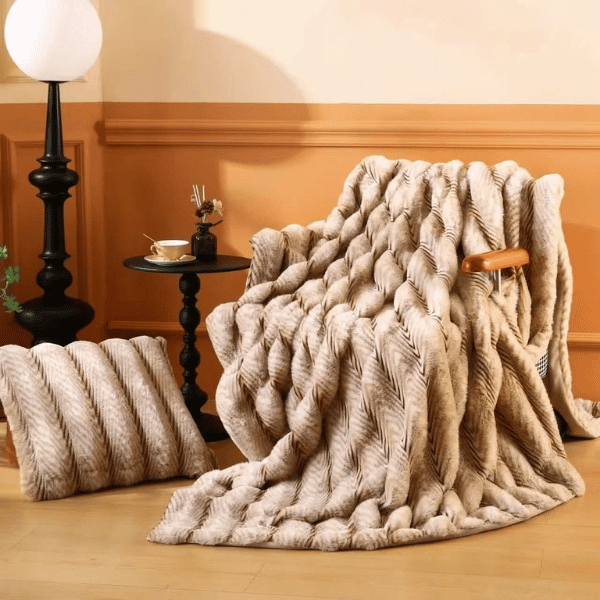faux-rabbit-fur-sofa-throw-blanket-1