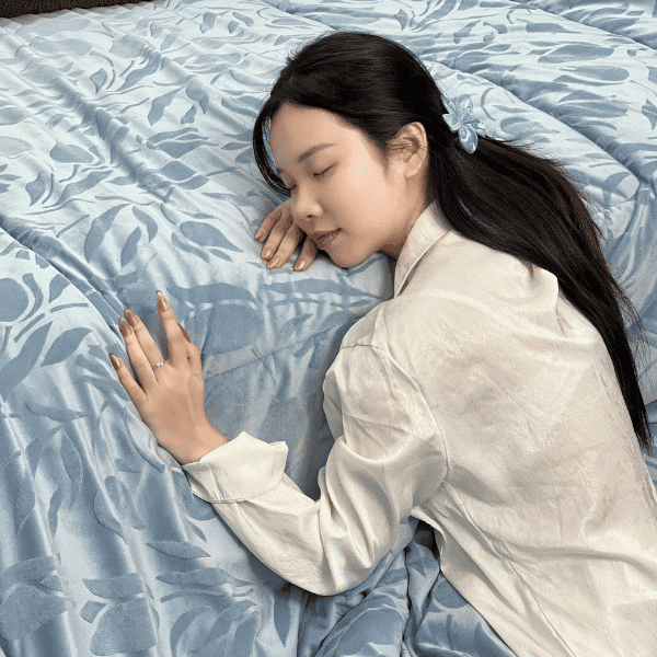 lasante-min-velvet-cafe-blanket-787gsm-7