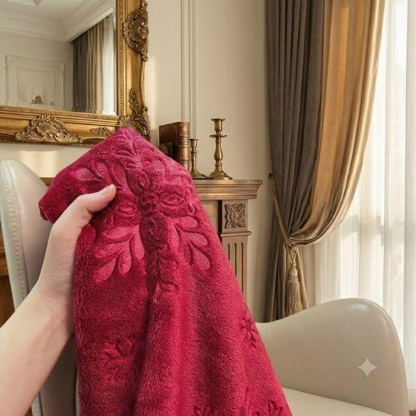 premium-embossed-velvet-blanket-280gsm-3