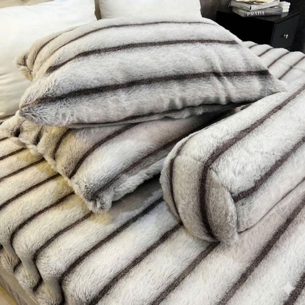 350 GSM Rabbit Plush Bedding Set – Lasante 10
