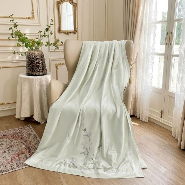 embroidered-summer-blanket
