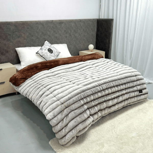 Lasante Celine Luxury Fox Fur Blanket 4