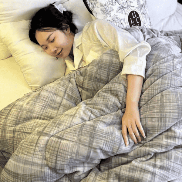 lasante-cocoa-velvet-3-layer-winter-blanket 5