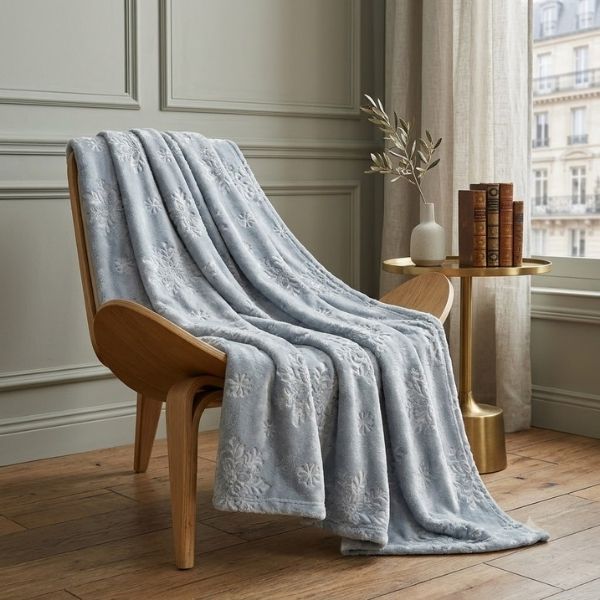 premium-embossed-velvet-blanket-280gsm 7