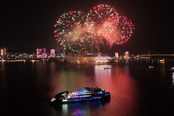 hai-trinh-dinner-cruise
