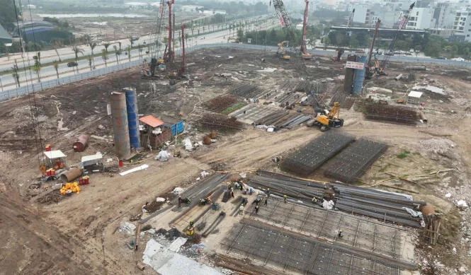 the-flame-vine-tien-do-thi-cong