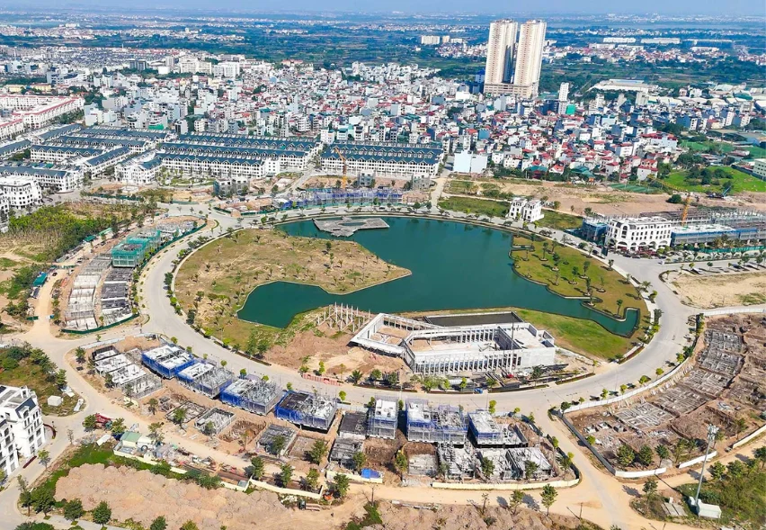 clubhouse trên hồ trung tâm