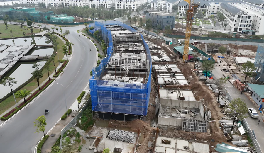 Nhịp độ xây dựng thần tốc biệt thự ven hồ