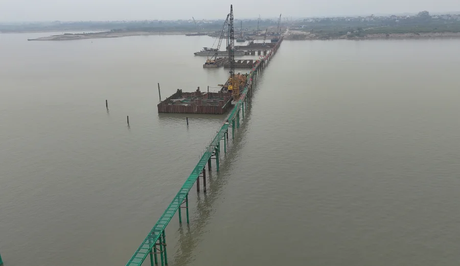 Thi công cầu tạm