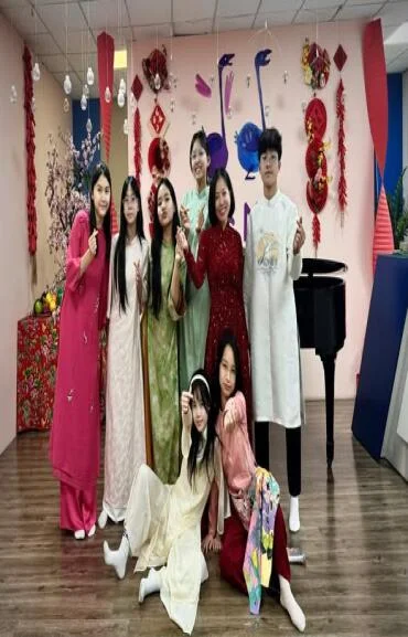 TỪ LỚP PINK ĐẾN SÂN KHẤU QUỐC TẾ