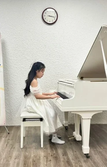 Biểu diễn báo cáo học kỳ & hết cấp độ, dấu ấn khác biệt trong lộ trình học tại Magic Music